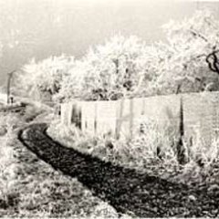 Historische Bahntrasse im Winter